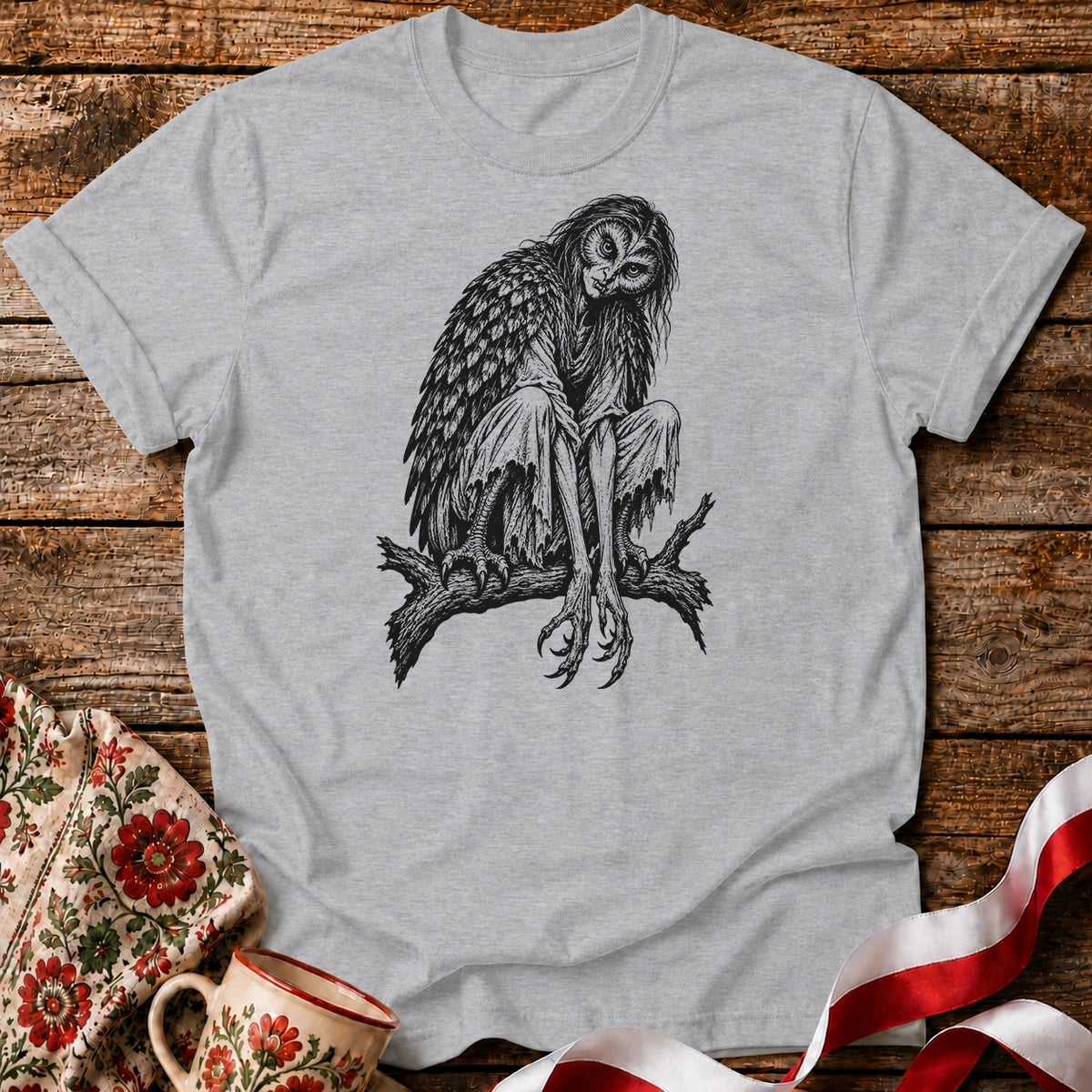 Strzyga Night Perch Unisex T-Shirt
