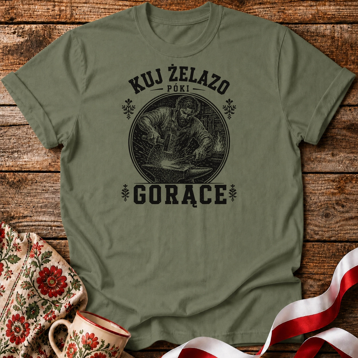 Kuj Żelazo Póki Gorące Unisex T-Shirt